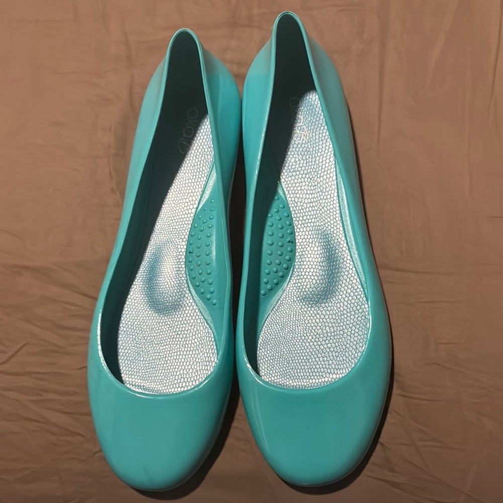 OKA b. Blue Flats Versatile Slip-On Shoes